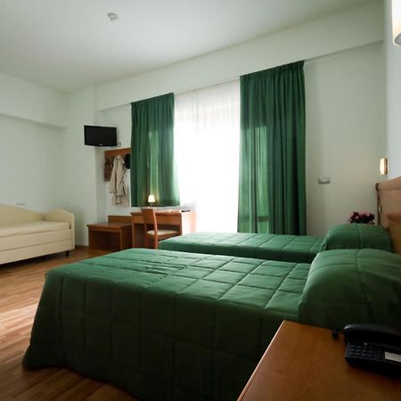 Hotel Donnini Assisi Esterno foto