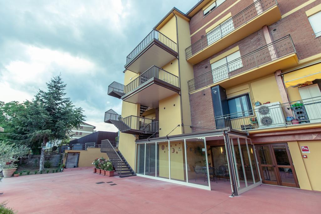 Hotel Donnini Assisi Esterno foto